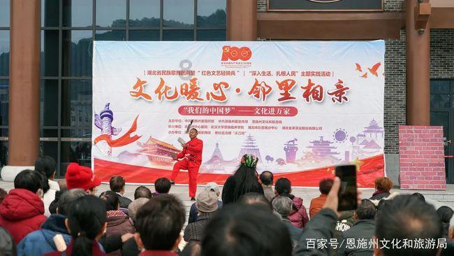 无限翻滚小球